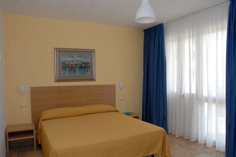 Torre Guaceto Resort Carovigno Luaran gambar