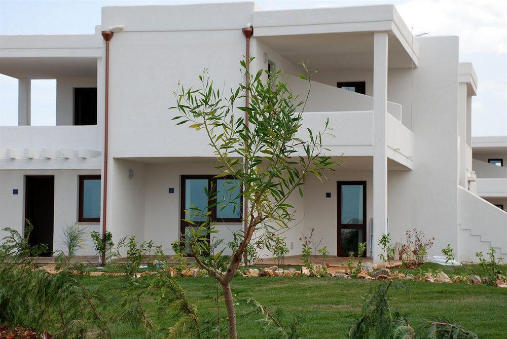 Torre Guaceto Resort Carovigno Luaran gambar