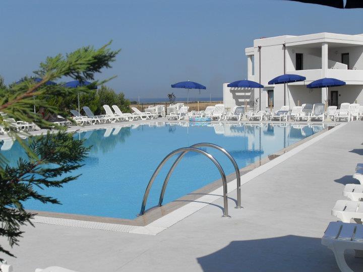 Torre Guaceto Resort Carovigno Luaran gambar