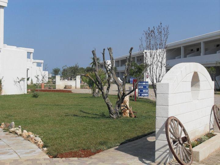 Torre Guaceto Resort Carovigno Luaran gambar